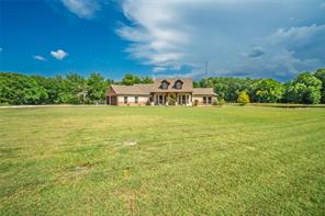 239 County Road 4105 - Photo 1