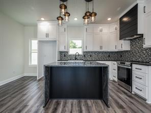204 W Collins - Photo 12