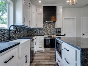 204 W Collins - Photo 14