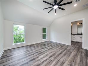 204 W Collins - Photo 16