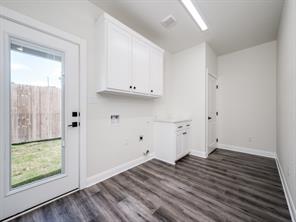 204 W Collins - Photo 24