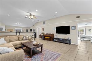 5117 Curzon Avenue - Photo 1