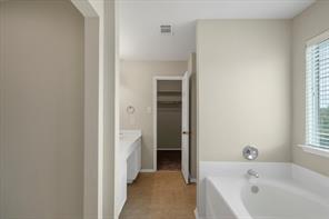 4402 Emerald Leaf Drive - Photo 19