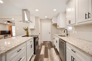 3621 Edgewood Drive - Photo 1