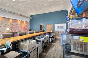 1136 Main Street - Photo 15