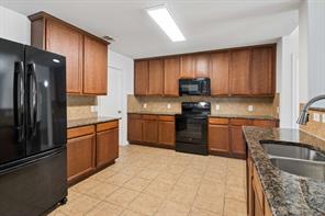 3800 Windy Point Drive - Photo 10