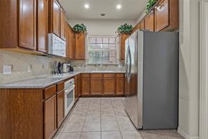 8712 Iron Horse Drive - Photo 6