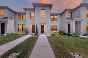 605 FRIENDSWOOD - Photo 1