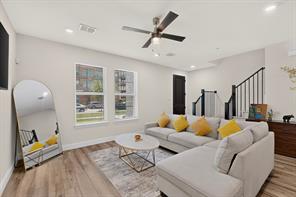 605 FRIENDSWOOD - Photo 4