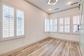7124 Soto Street - Photo 16