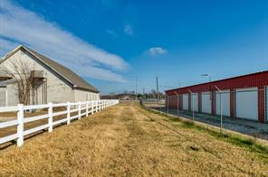 8829 N Highway 171 - Photo 4
