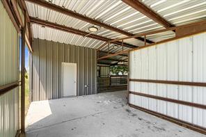 1642 NW County Road 1040 - Photo 37