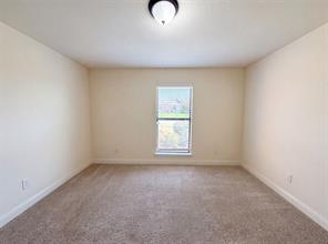 3032 Laguna Drive - Photo 3