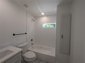 1337 ADELAIDE Drive - Photo 20