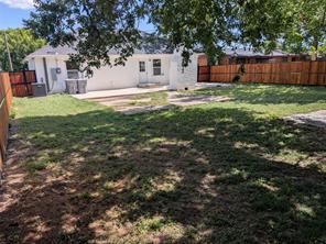 1337 ADELAIDE Drive - Photo 29