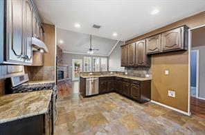 536 Forest Hill Drive - Photo 15