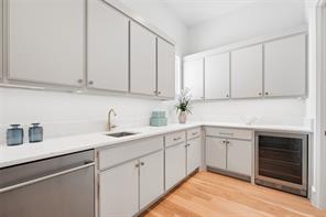 6923 Robin Road - Photo 8