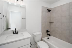 2408 Woodhall Drive - Photo 20