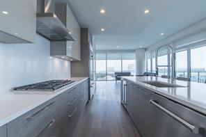 7901 Windrose Avenue - Photo 4