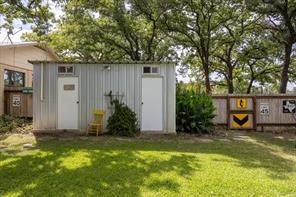 10202 S US Highway 377 - Photo 12