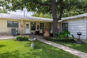 10202 S US Highway 377 - Photo 17