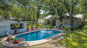 10202 S US Highway 377 - Photo 2