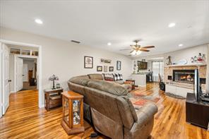 10202 S US Highway 377 - Photo 22
