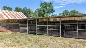 10202 S US Highway 377 - Photo 3