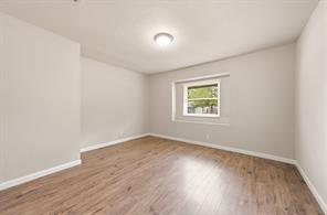515 Brynmawr Court - Photo 13