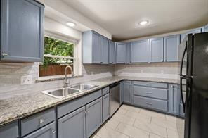 515 Brynmawr Court - Photo 7