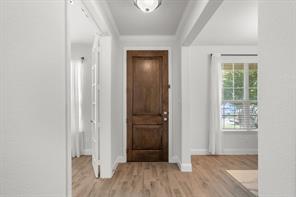 932 Parkside Drive - Photo 6