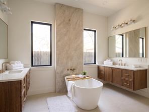907 Fitzhugh Street - Photo 2