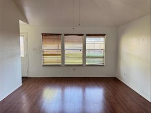 1557 Chivalry Lane - Photo 1