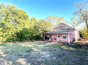 301 Dogwood Avenue - Photo 1