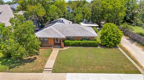 311 S Dooley Street - Photo 1