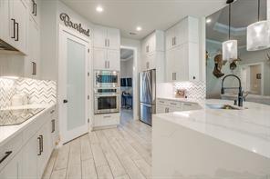 1011 Glenoaks Drive - Photo 12