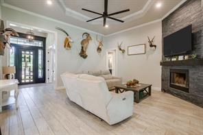 1011 Glenoaks Drive - Photo 6