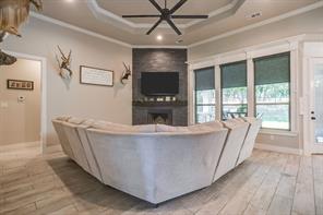 1011 Glenoaks Drive - Photo 7