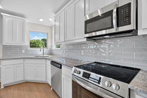 423 Rose Avenue - Photo 13