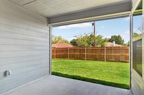 423 Rose Avenue - Photo 35