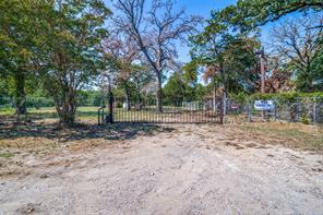 4105 Hickory Tree Road - Photo 3