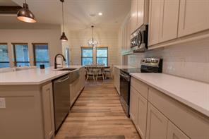1013 Churchill Lane - Photo 11