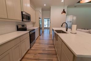 1013 Churchill Lane - Photo 15