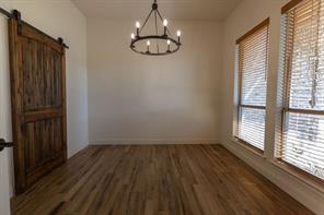 1013 Churchill Lane - Photo 4