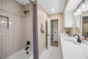 1725 Bardfield Avenue - Photo 17
