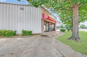 6648 Lemmon Avenue - Photo 35