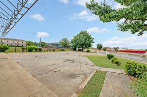 6648 Lemmon Avenue - Photo 40