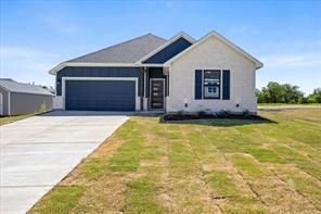 705 N Sycamore - Photo 1