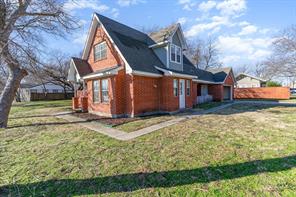 500 S Ballard Avenue - Photo 1
