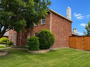 1302 Hansberry Drive - Photo 2